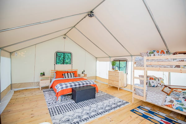 Glamping luxury tent 